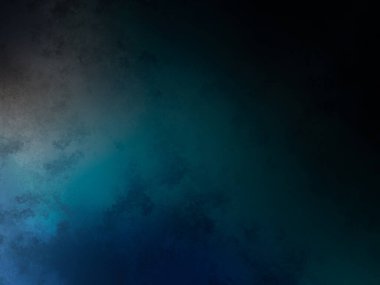 Sörf tahtası tutan dalgıç kıyafetli bir adam.