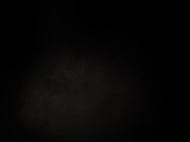 Beyaz ve kırmızı saati olan siyah bir arkaplan.