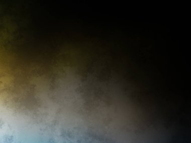 Dalgalar üzerinde kaykay süren bir insan.