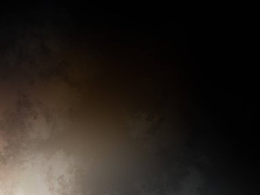 Takım elbiseli ve kravatlı bir adam tenis raketi tutuyor.