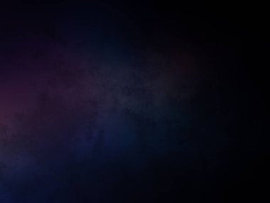 Elinde mikrofon tutan takım elbiseli ve kravatlı bir adam.