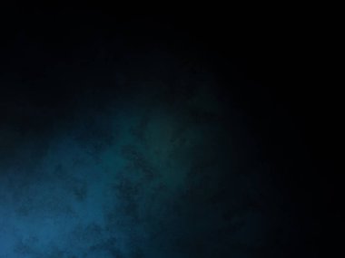 Dalgıç kıyafetli bir adam elinde sörf tahtası tutuyor.