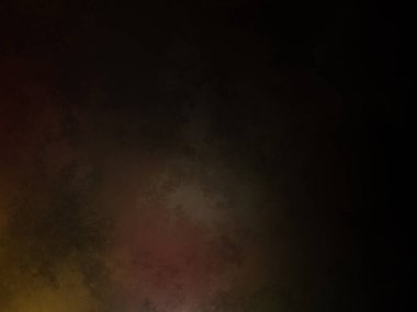 Bir adam elinde bir kamera tutuyor.