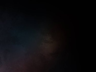 Takım elbiseli ve kravatlı bir adam karanlık bir arka planın önünde duruyor.