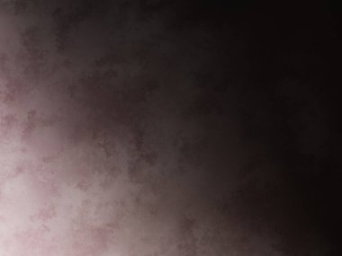 Elinde mikrofon tutan takım elbiseli ve kravatlı bir adam.