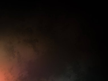 Elinde tenis raketi tutan biri.