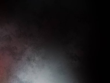 Takım elbiseli ve kravatlı bir adam tenis raketi tutuyor.