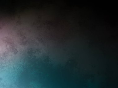 Sörf tahtasında suda bir insan.