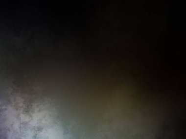 Sörf tahtasında suda bir insan.