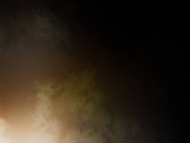 Karanlık bir yüzeyde kaykay süren bir adam.