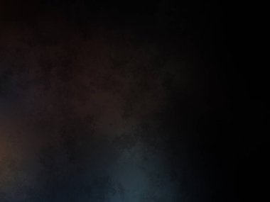 Takım elbiseli ve kravatlı bir adam tenis raketi tutuyor.