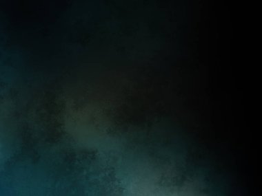 Sörf tahtası tutan dalgıç kıyafetli bir adam.