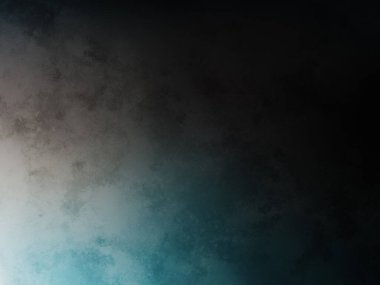 Takım elbiseli ve kravatlı bir adam tenis raketi tutuyor.