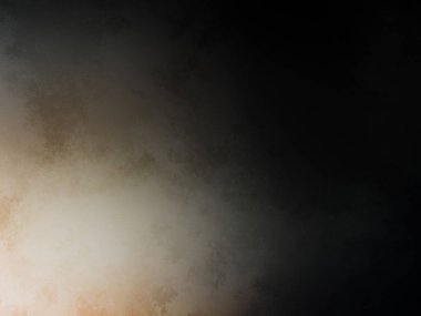 Elinde tenis raketi tutan bir adam.