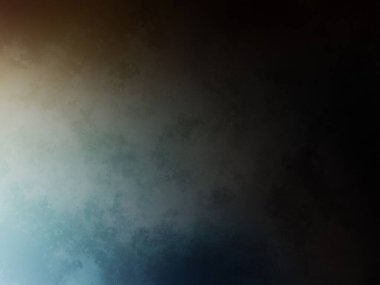 Sörf tahtasında suda bir insan.