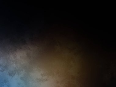 Takım elbiseli ve kravatlı bir adam tenis raketi tutuyor.