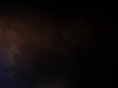 Takım elbiseli ve kravatlı bir adam tenis raketi tutuyor.