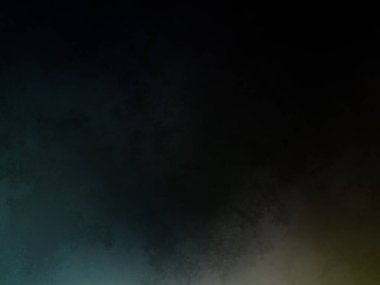 Sörf tahtasında sörf yapan bir insan.