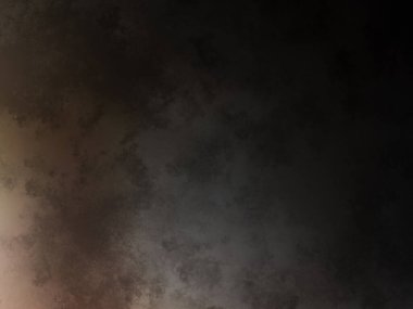 Takım elbiseli ve kravatlı bir adam ateşin önünde duruyor.