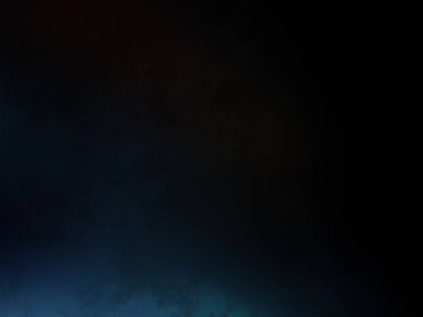 Bir adam elinde tenis raketi tutuyor.