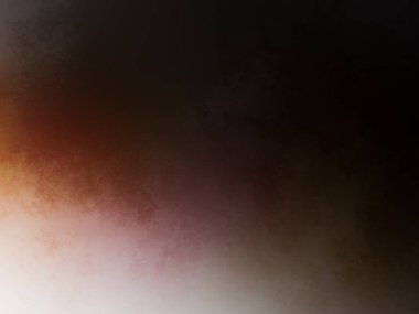 Rampada kaykay süren biri.