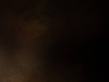 Takım elbiseli ve kravatlı bir adam ateşin önünde duruyor.