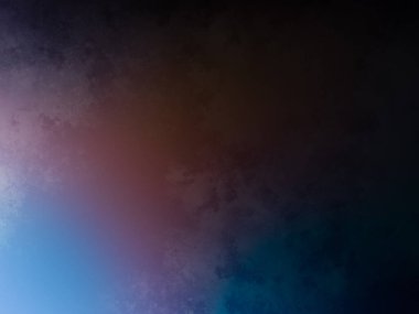 Sörf tahtasında suda bir insan.