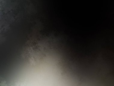 Sörf tahtasında sörf yapan bir insan.