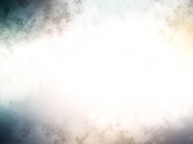 Karlı bir yüzeyde kaykay süren bir insan.