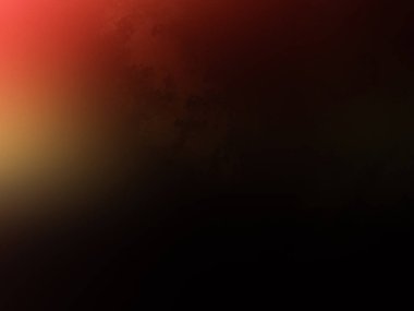 Karanlıkta kırmızı ve sarı bir ışık