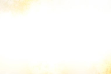 Tarlada ata binen bir adam.