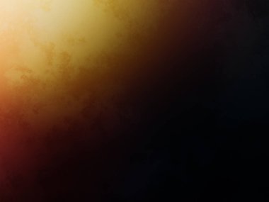 Bir adam kortta tenis raketi tutuyor.