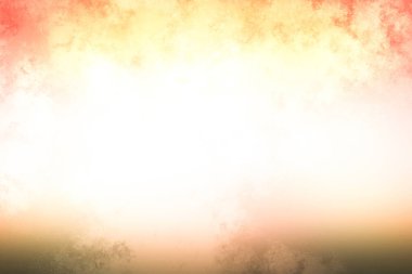 Kızıl gökyüzü ile tarlada otlayan bir at.