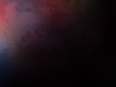 Elinde mikrofon tutan takım elbiseli ve kravatlı bir adam.