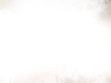 Kar yüzeyinde snowboard süren bir adam.