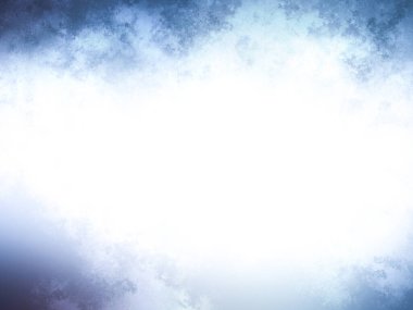 Sörf tahtasında suda bir insan.