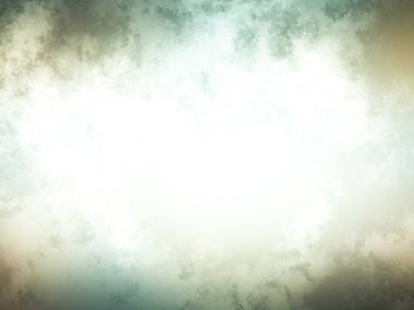 Karlı bir yüzeyde kaykay süren bir insan.