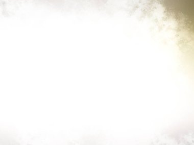 Karlı bir yüzeyde snowboard süren bir insan.