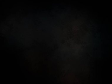 Karanlık gökyüzü ve aydınlığı olan siyah bir arkaplan.