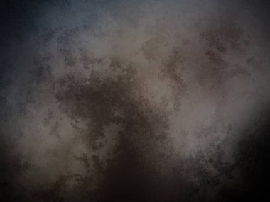 Üzerinde saat olan karanlık ve kirli bir duvar.