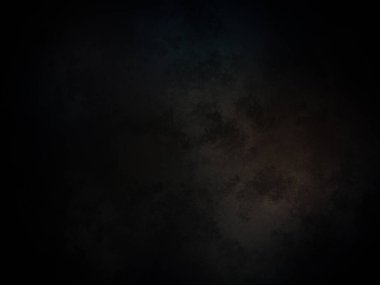 Kara bir arka plan, karanlık bir gökyüzü ve birkaç bulut.