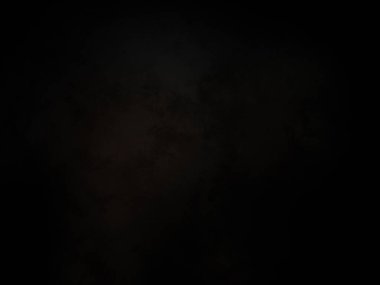 Karanlık gökyüzünde dolunay ve siyah bir arka plan.