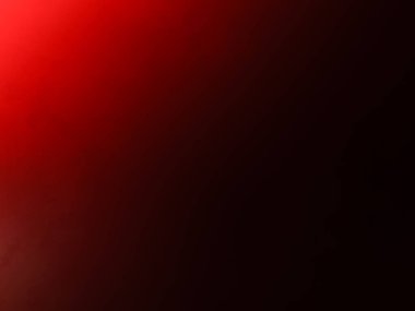 Camdan yansıyan kırmızı bir ışık.