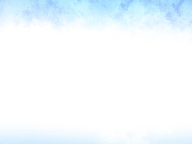 Karlı bir yüzeyde snowboard süren bir insan.