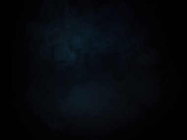 Karanlık bir gökyüzü, birkaç bulut ve bir ışık.