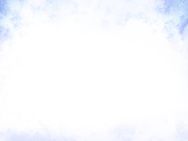 Karlı bir yüzeyde snowboard süren bir insan.