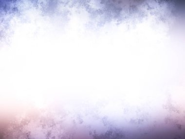 Karlı bir yüzeyde kaykay süren bir insan.