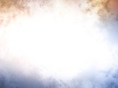 Karlı bir yüzeyde snowboard süren bir insan.