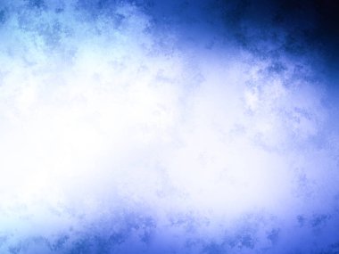 Sörf tahtasında suda bir insan.