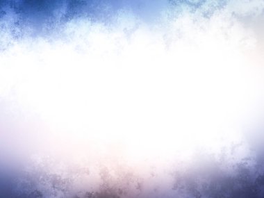 Bulutlu bir yüzeyde kaykay süren bir insan.